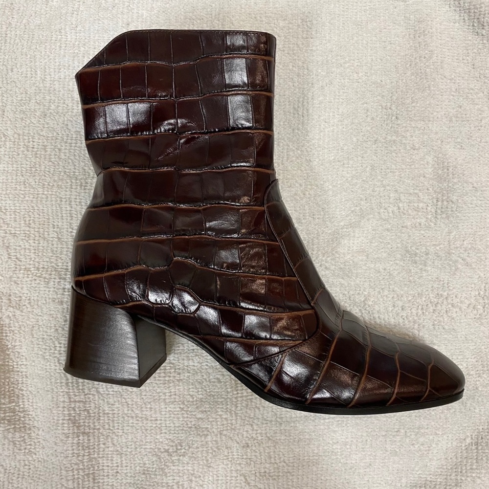 Like New, M Gemi THE CORSA CONCAVO Walnut, 38